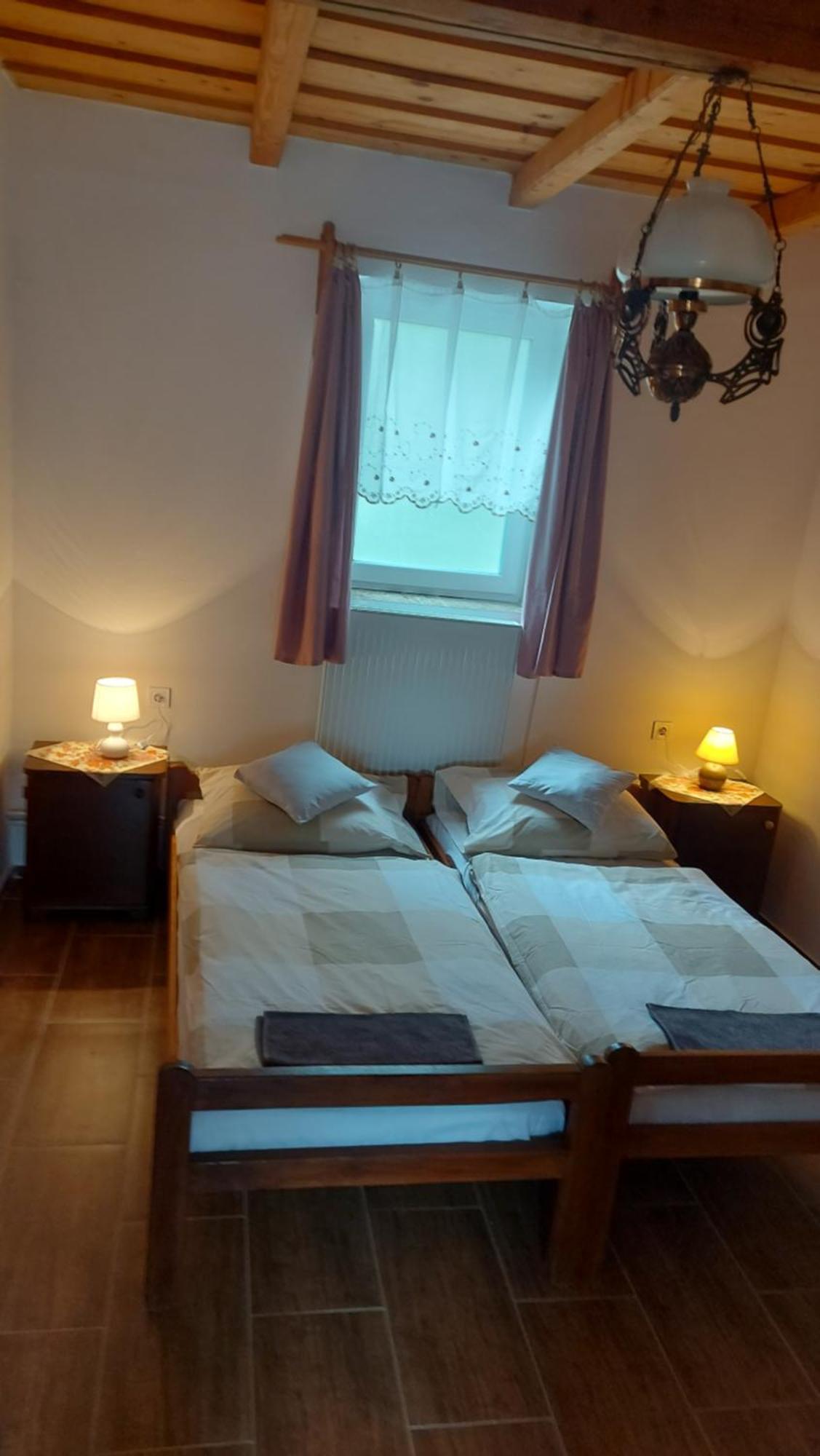 Ferienwohnung Anna Apartman Maroslele Exterior foto